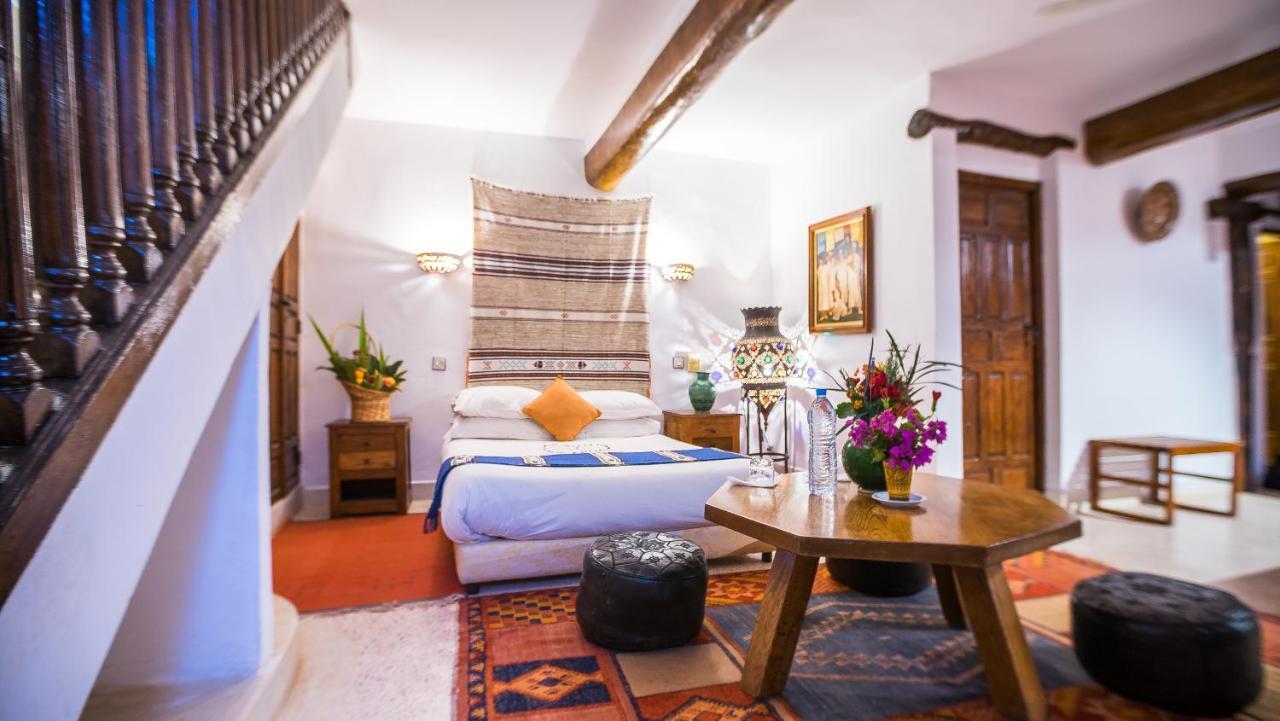 La Bergerie Auberge & Restaurant Уирган Экстерьер фото
