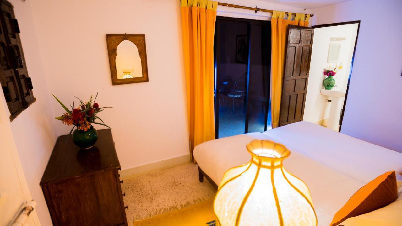 La Bergerie Auberge & Restaurant Уирган Экстерьер фото
