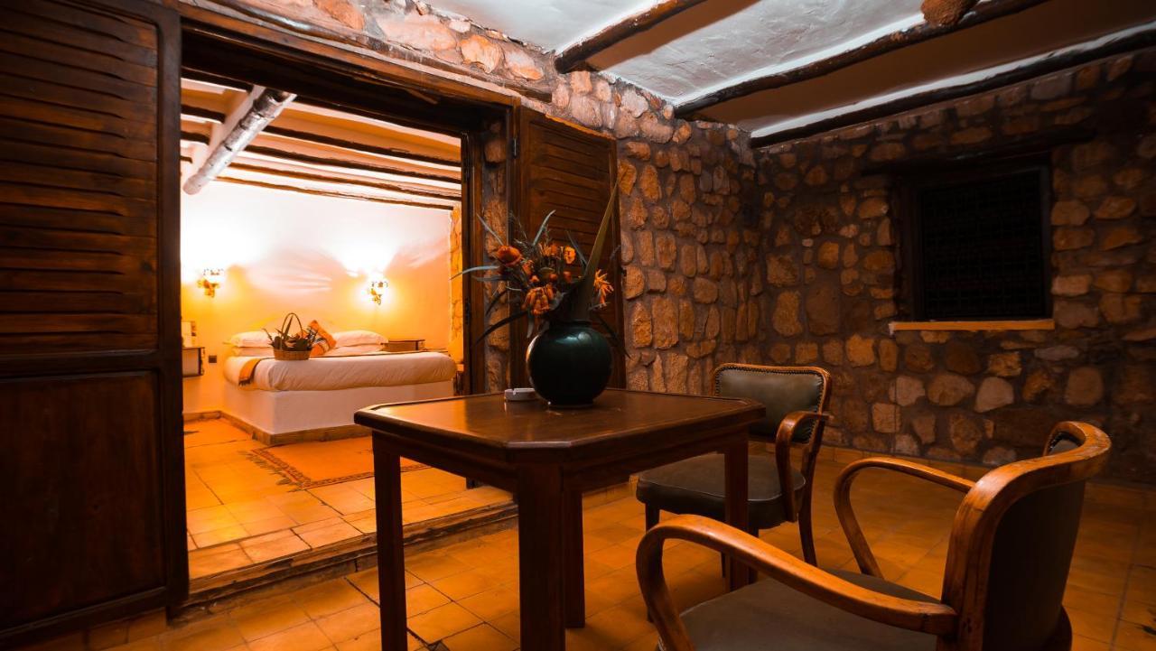 La Bergerie Auberge & Restaurant Уирган Экстерьер фото