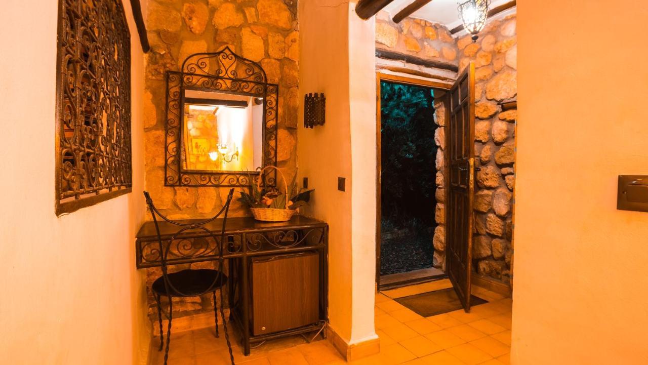 La Bergerie Auberge & Restaurant Уирган Экстерьер фото