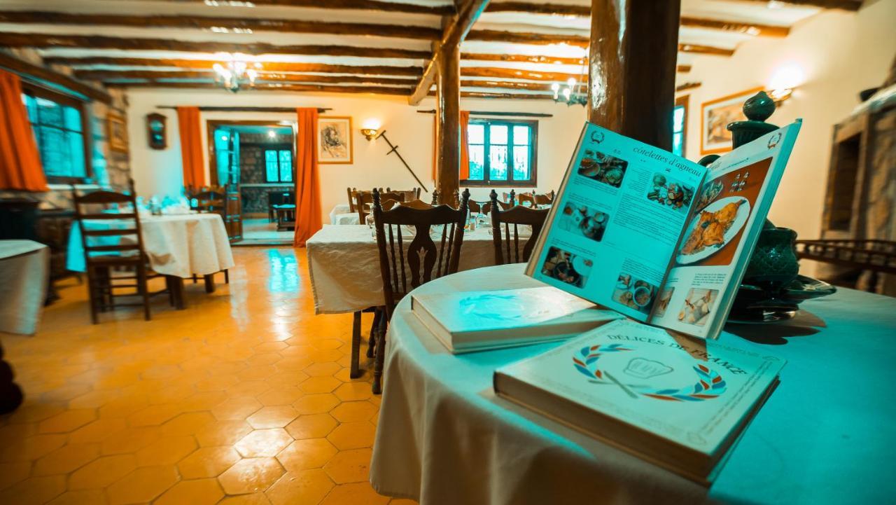 La Bergerie Auberge & Restaurant Уирган Экстерьер фото