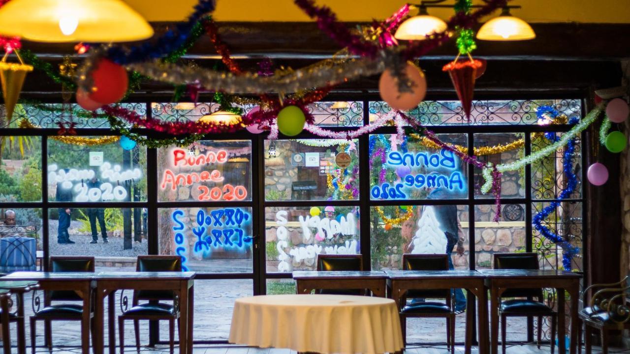 La Bergerie Auberge & Restaurant Уирган Экстерьер фото